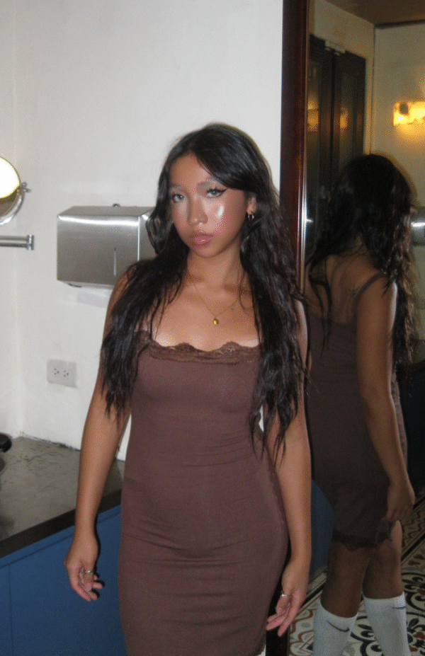 超辣蕾絲收腰包臀裙